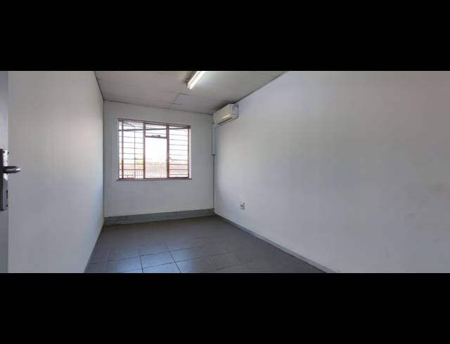1,083M² WAREHOUSE TO LET IN SAMRAND BUSINESS PARK